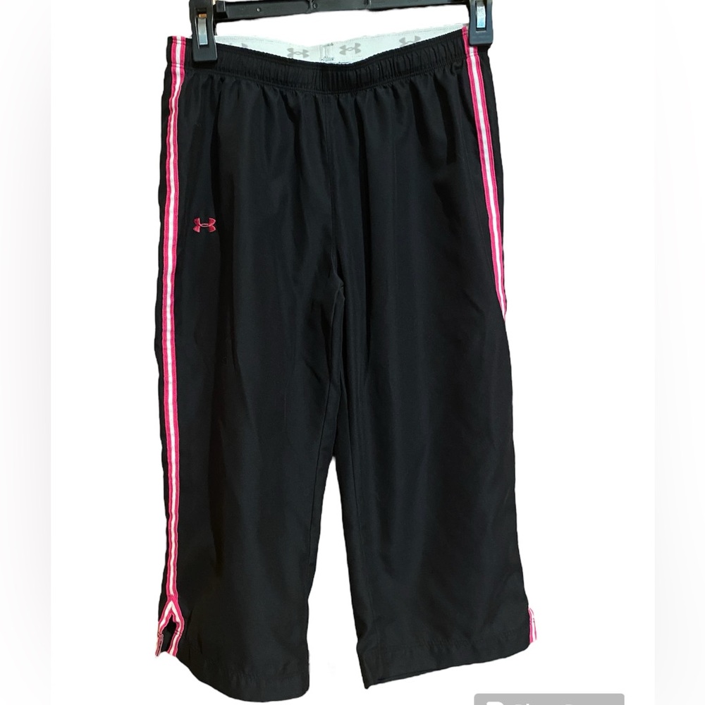 Under Armour all season gear crop workout pants, black, pink. XS